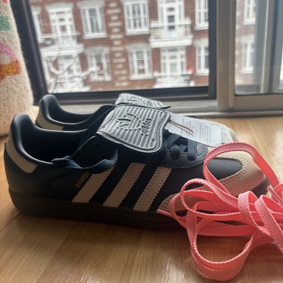 NEW - Adidas samba long tongue - Picture 3 of 7